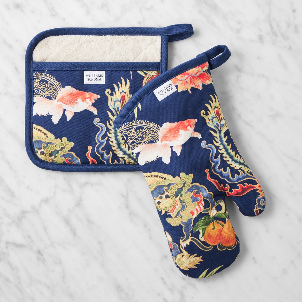 Williams Sonoma New Moon Oven Mitt & Potholder