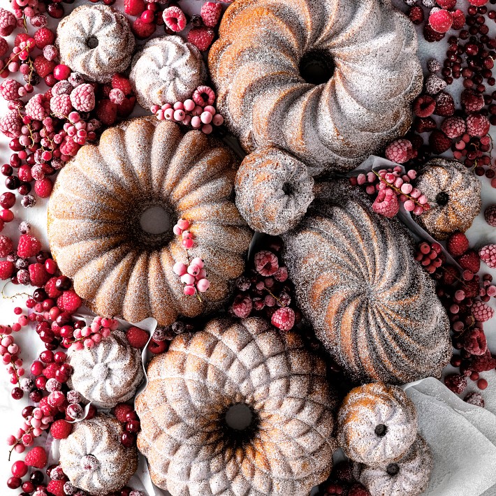 ★ノルディックウェア SEASONAL SQUARES Nordic Ware Seasonal Squares Pan | Autumn Cake Pan | Fall Bakeware | Nordic Ware