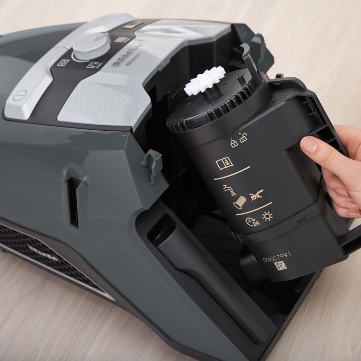 Miele Blizzard CX1 Pure Suction Vacuum | Williams Sonoma