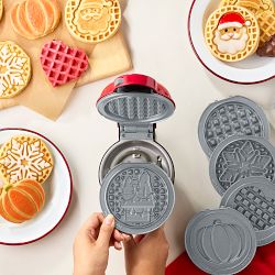 Peanuts® x Dash Holiday Waffle MultiMaker® Mini System