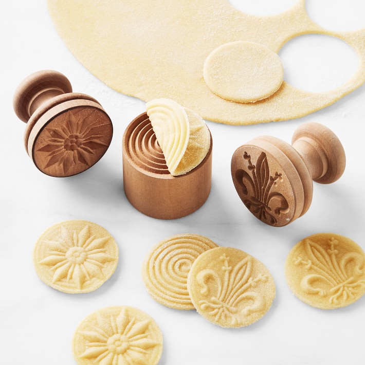 コルツェッティ　Corzetti Corzetti Stampati (Ligurian Stamped Pasta) - Tara's Multicultural
