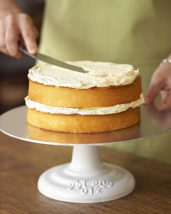 Ateco Revolving Cake Stand, Cast Iron Base