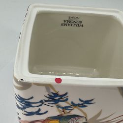 OPEN BOX:Painted Peacock Bath Collection, Tissue Box Holder, White