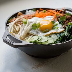 Lodge Seasoned Cast Iron Mini Wok, 2-Qt.