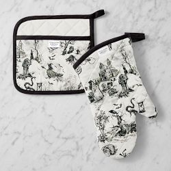 Spooky Soirée Oven Mitt & Potholder Set