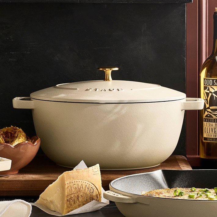 STAUB LA COCOTTE ベージュ 26cm Staub Enameled Cast Iron French Crème Collection | Williams Sonoma