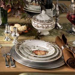Foliage Jacquard Table Runner