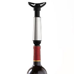 Williams Sonoma Wine Pump and Stoppers