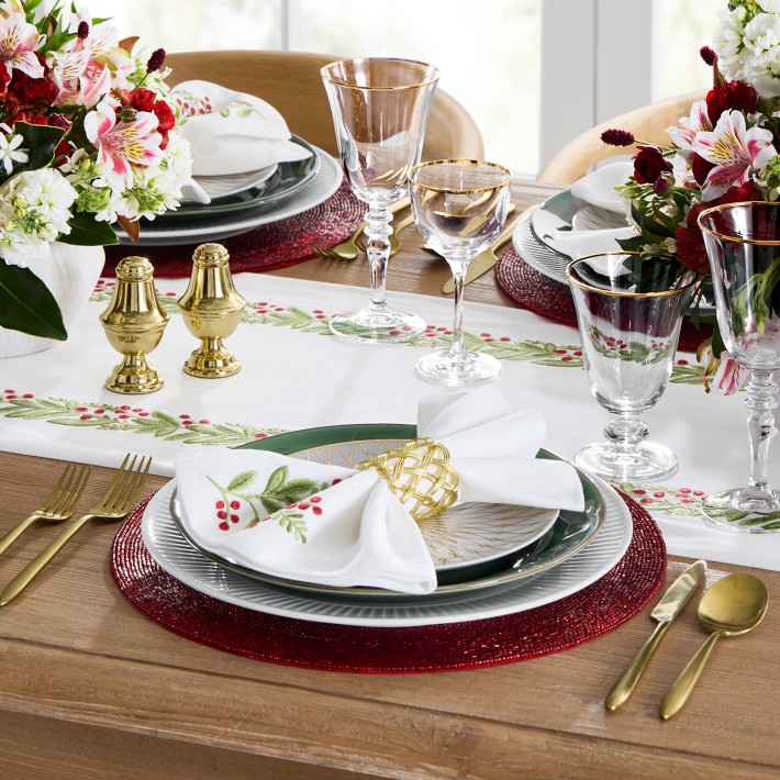table runner 銘「雅楽宴」　帯リメイク 　正絹　長尺 Noel Garland Embroidered Table Runner | Williams Sonoma