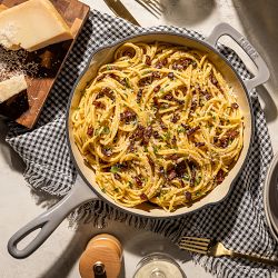 Lodge Luxe Enameled Cast Iron Skillet, 11"