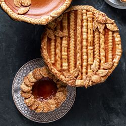Williams Sonoma Silicone Perfect Pie Crust Mold
